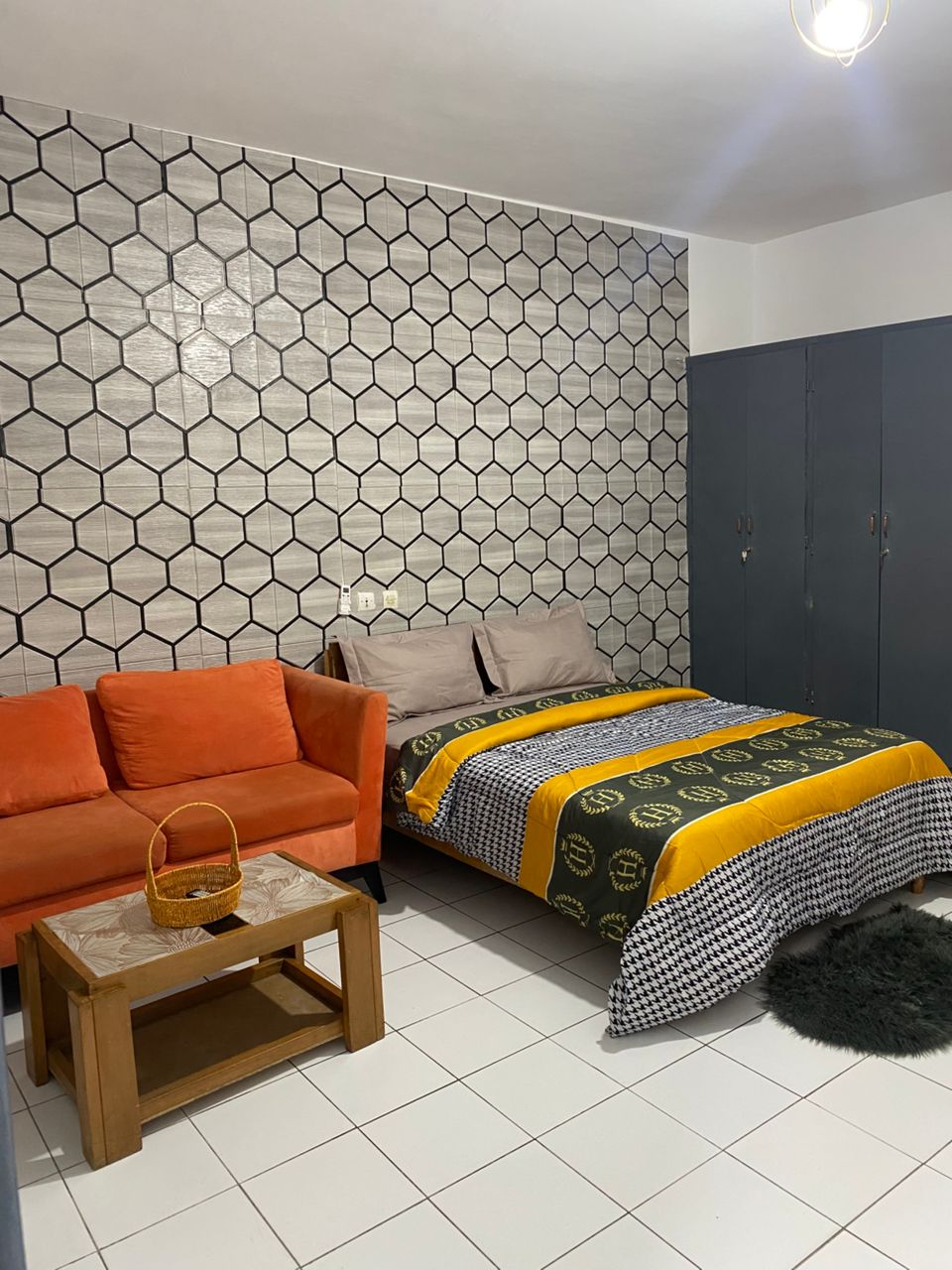 Studio à Abidjan — photo 2
